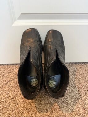 Earth Shoes Black Leather Ankle Booties